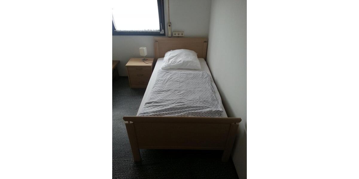 Wohnen auf Zeit Aiterhofen - 2 Zimmer, 15 m&sup2;, 400&euro; | Angebot:26492710