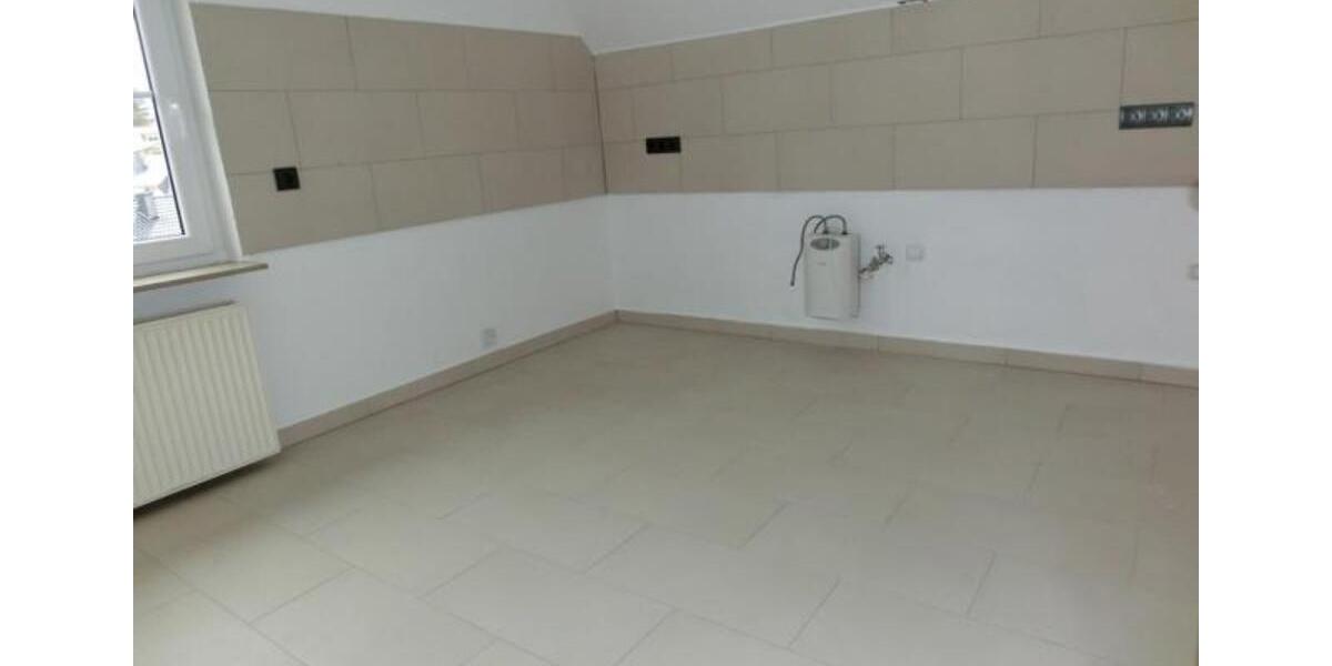 Dachgeschoßwohnung Wiehl - 3 Zimmer, 107 m&sup2;, 920&euro; | Angebot:24560207