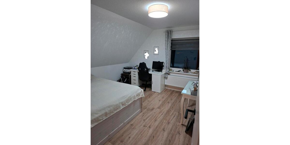 Dachgeschoßwohnung Sankt Michaelisdonn - 3 Zimmer, 80 m&sup2;, 750&euro; | Angebot:24743382