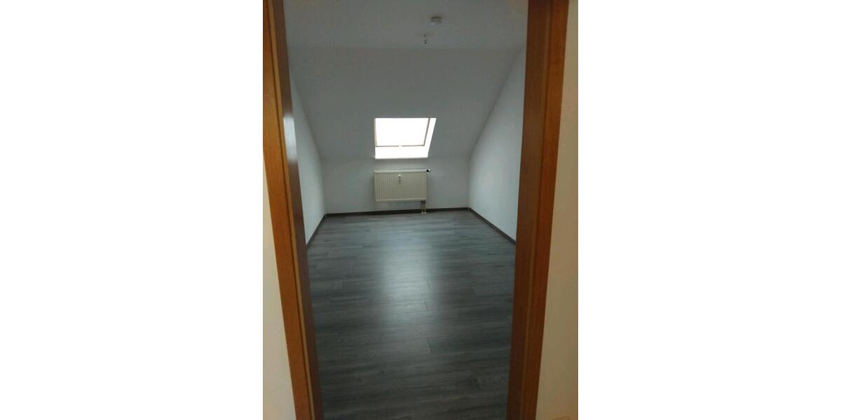 Etagenwohnung Freihung - 4 Zimmer, 90 m&sup2;, 700&euro; | Angebot:26089265