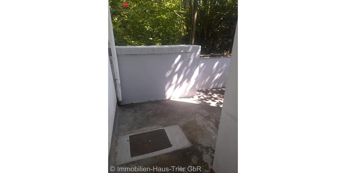 Etagenwohnung Trier Feyen-Weismark - 1 Zimmer, 27 m&sup2;, 350&euro; | Angebot:24481771