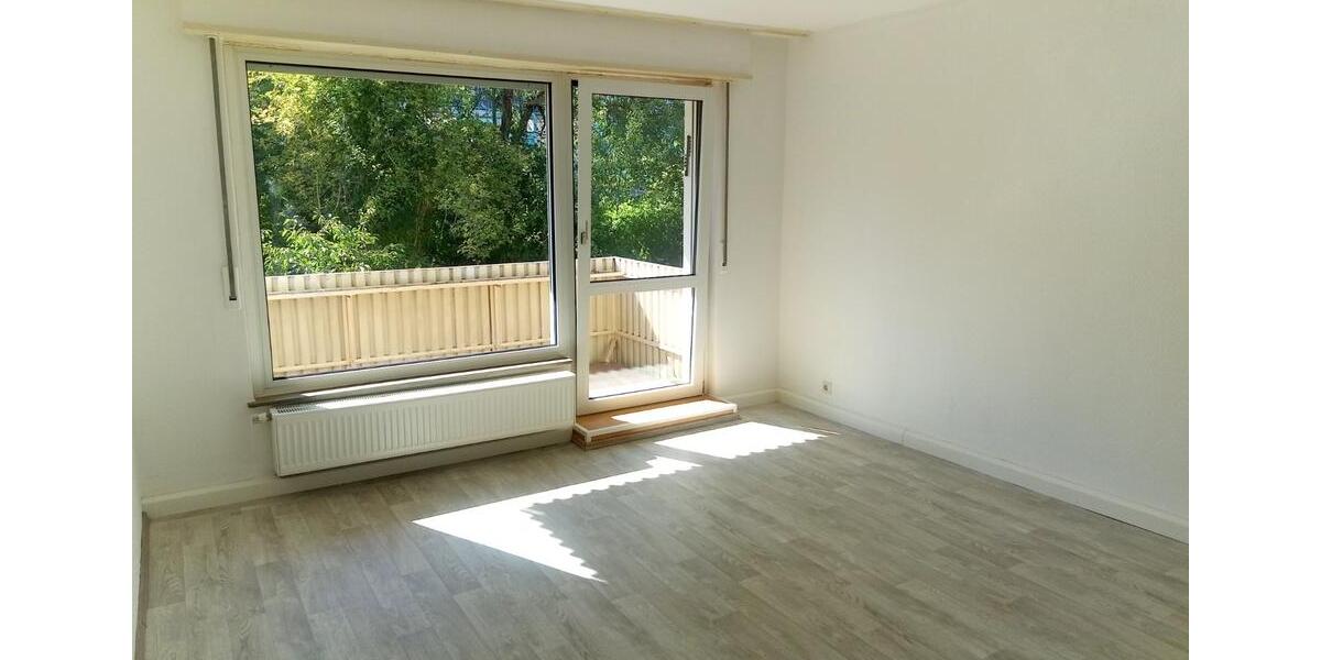 Zentral gelegene Wohnung mit Tageslichtbad und Balkon in Koblenz 3 zimmer