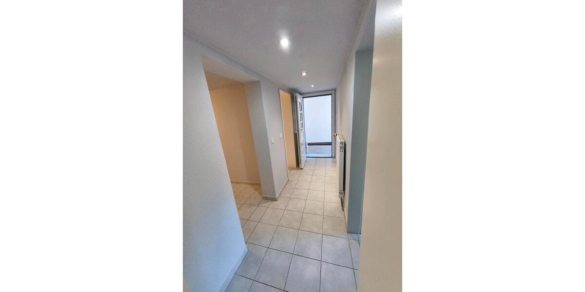 Erdgeschoßwohnung Troisdorf - 3 Zimmer, 60 m&sup2;, 740&euro; | Angebot:24830819