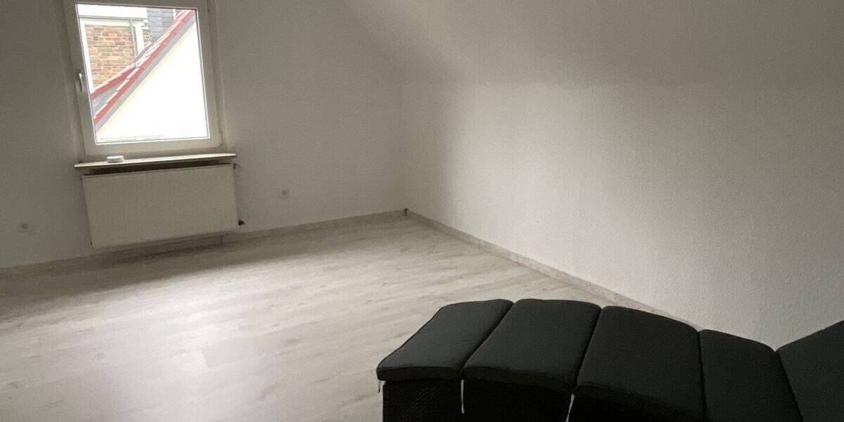 Einfamilienhaus Petersberg - 6 Zimmer, 180 m&sup2;, 1.600&euro; | Angebot:26106614