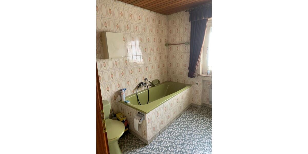 Doppelhaushälfte mit viel Potential ab 01.02.2026 in 52477 zu mieten 4 zimmer