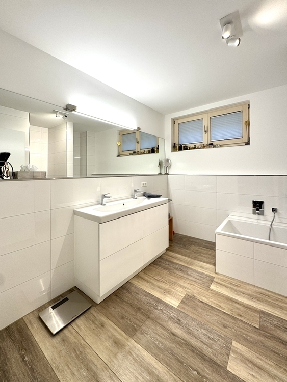 Wohnen am Michelsberg – exklusive Erdgeschosswohnung mit Terrasse 2.5 zimmer