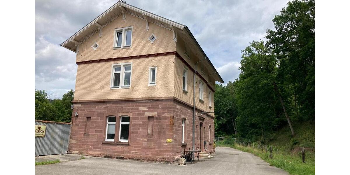 Dachgeschoßwohnung Nagold - 5 Zimmer, 100 m&sup2;, 920&euro; | Angebot:25173355