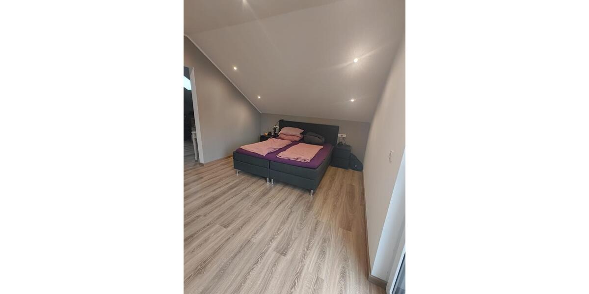 Etagenwohnung Mettendorf - 4 Zimmer, 120 m&sup2;, 1.000&euro; | Angebot:26568279