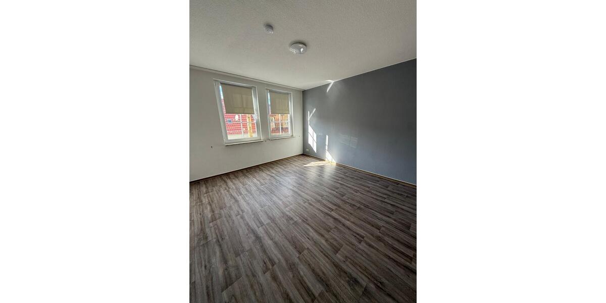 Etagenwohnung Staßfurt - 2 Zimmer, 66 m&sup2;, 450&euro; | Angebot:25948615