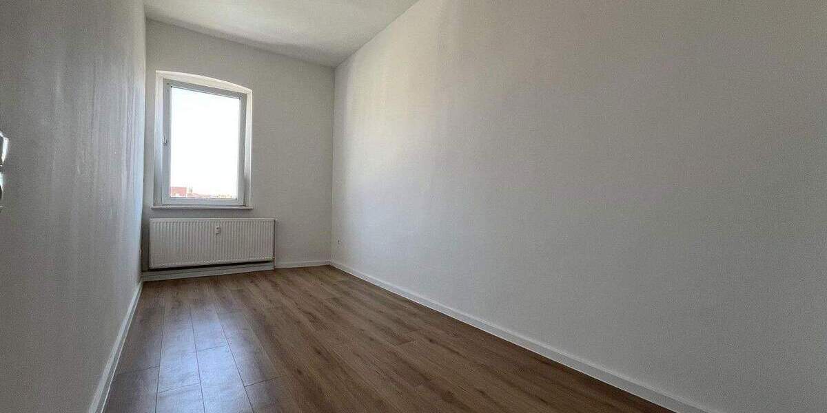 Etagenwohnung Naumburg Domstadt - 4 Zimmer, 112 m&sup2;, 750&euro; | Angebot:24973428