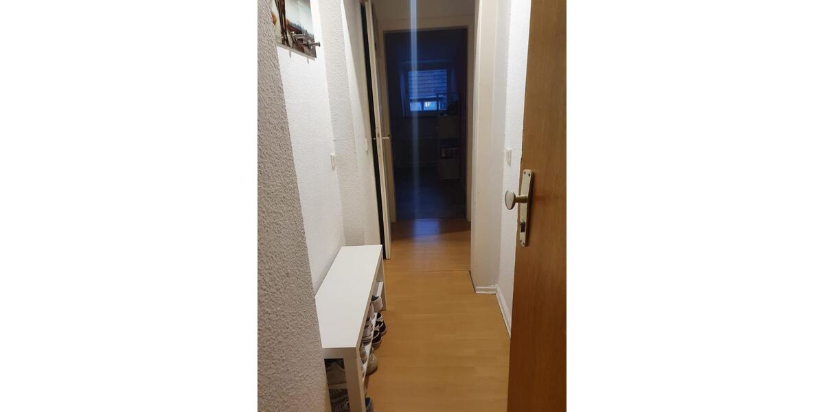Dachgeschoßwohnung Krefeld - 2 Zimmer, 40 m&sup2;, 350&euro; | Angebot:24813259