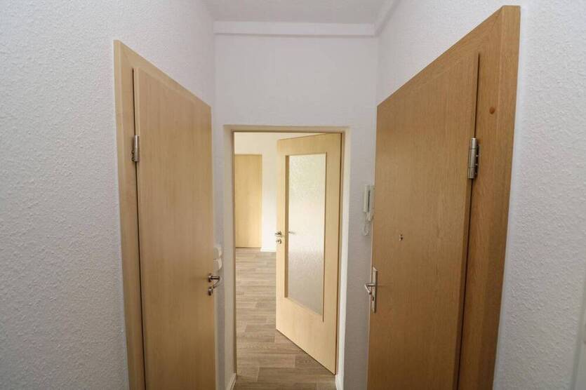 Das Salz in der Suppe...neu sanierte 3-RW mit Einbauküche, Dusche u. Ballkon!!!