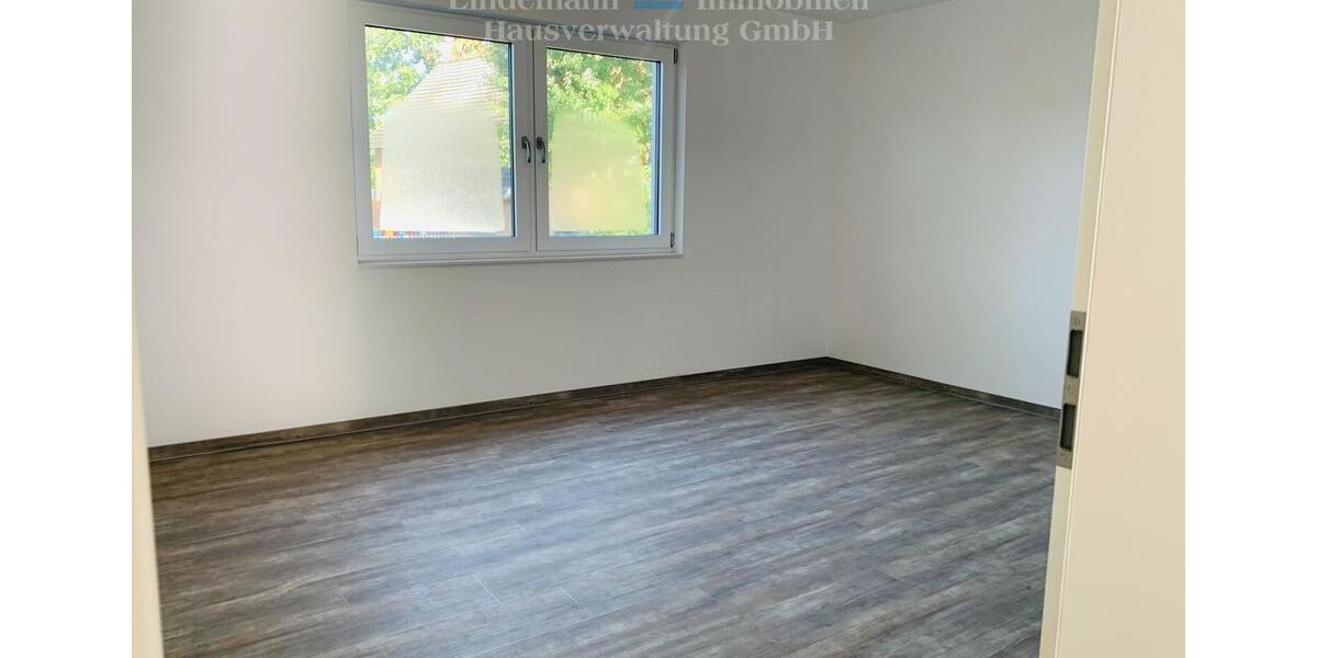 Erdgeschoßwohnung Buxtehude - 3 Zimmer, 122 m&sup2;, 1.100&euro; | Angebot:25646557