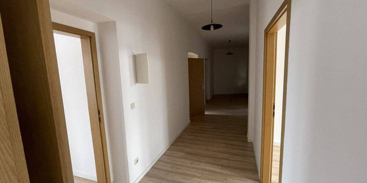 Etagenwohnung Görlitz Innenstadt - 3 Zimmer, 86 m&sup2;, 435&euro; | Angebot:26042932
