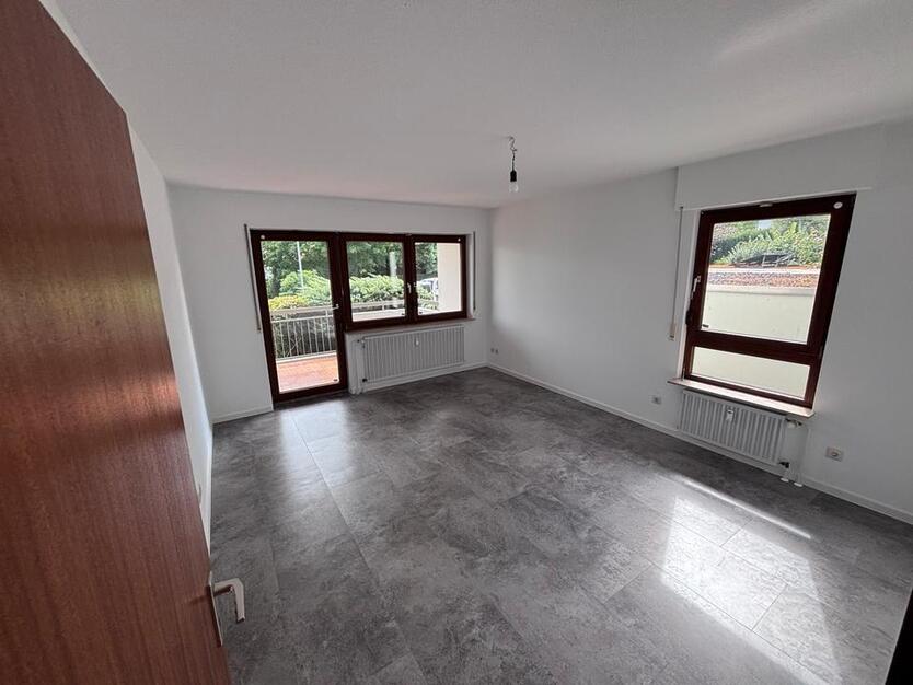 RiedenbergSillenbuch- 3-Z.-Whg-(1100€)Küche+Balkon+Stellplatz zimmer