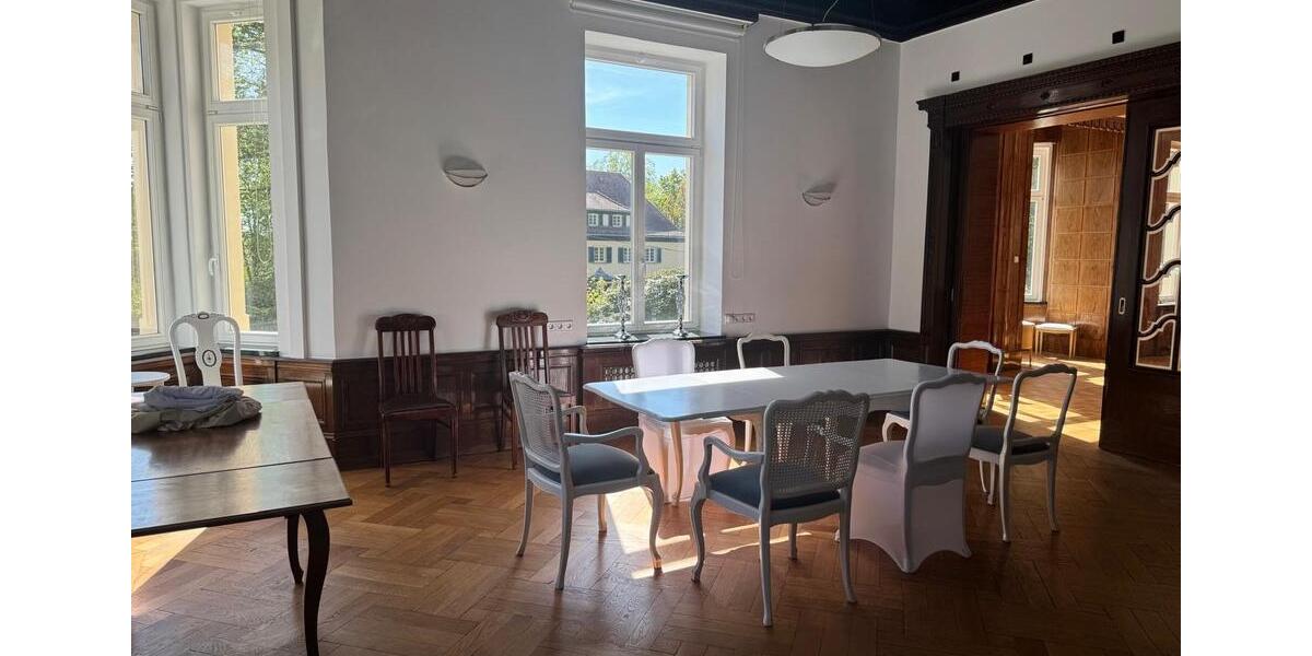 Villa Glauchau - 20 Zimmer, 650 m&sup2;, 3.200&euro; | Angebot:24715880