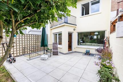 Schönes Reihenmittelhaus mit Garten und Garage in ruhiger Lage vo