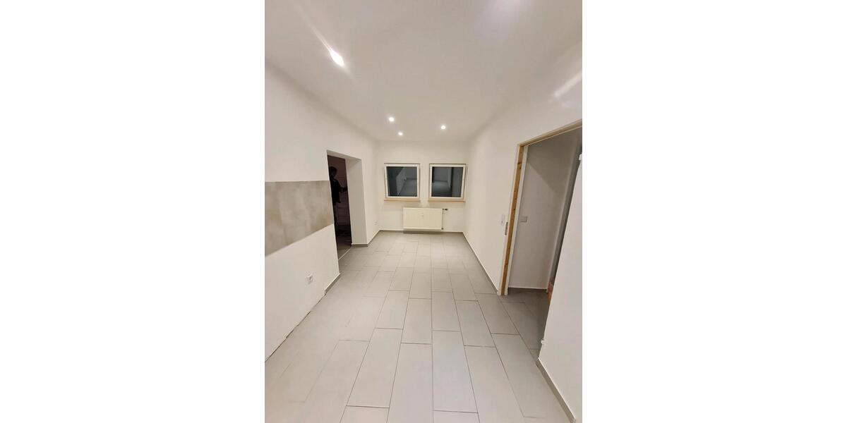 Erdgeschoßwohnung Wissen - 5 Zimmer, 140 m&sup2;, 850&euro; | Angebot:25991989