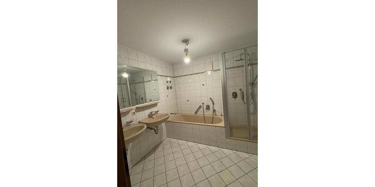 Erdgeschoßwohnung Unterschneidheim - 3 Zimmer, 83 m&sup2;, 680&euro; | Angebot:26004511