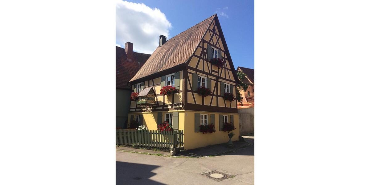 Einfamilienhaus Dinkelsbühl - 3.5 Zimmer, 98 m&sup2;, 1.500&euro; | Angebot:24600792