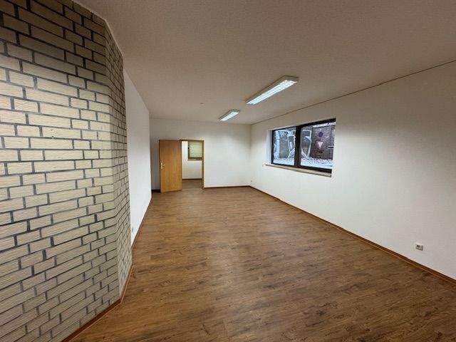 Gewerbeobjekt Neubrandenburg Katharinenviertel - 2 Zimmer, 56 m&sup2;, 300&euro; | Angebot:24724213