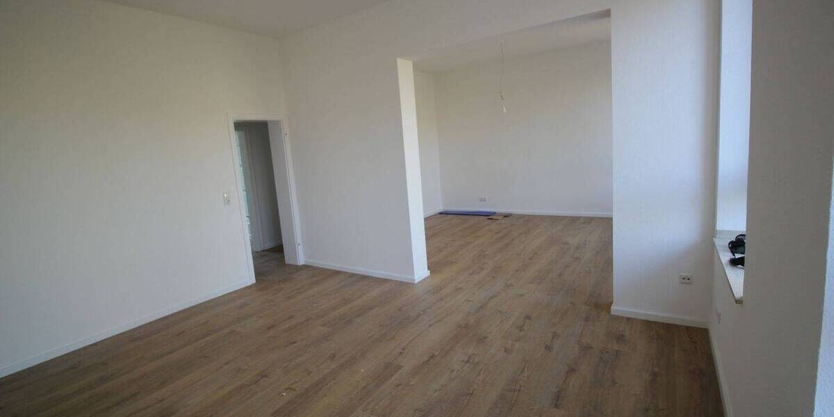 DU , Dellpl.25, 2.OG, 85 m², 2 Zi, Flur, Küche, Bad,Balkon,zusätzl.ein App. 1 Zi.,Flur,WC,1 gr.Einbauschrank 3 zimmer