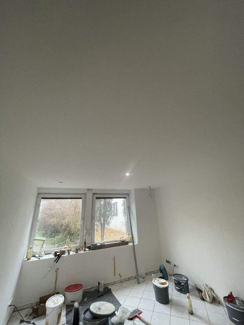 Frei ab sofort Frisch renovierte 1-Zimmer-Wohnung im Erdgeschoss mit neuer Pantryküche 1 zimmer