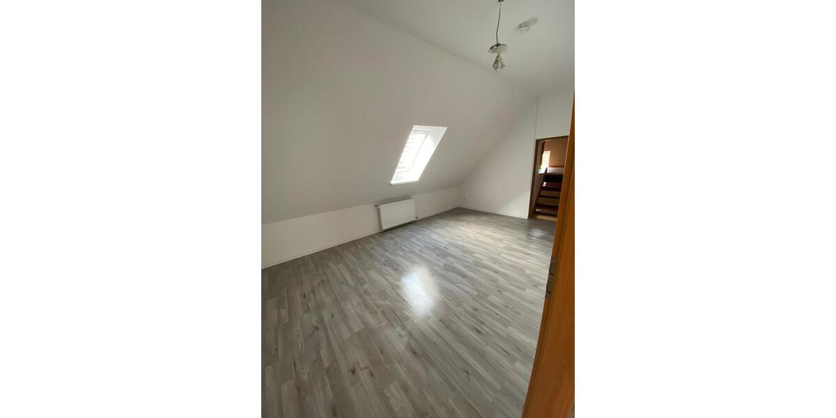 Dachgeschoßwohnung Steyerberg - 3.5 Zimmer, 95 m&sup2;, 750&euro; | Angebot:26289865