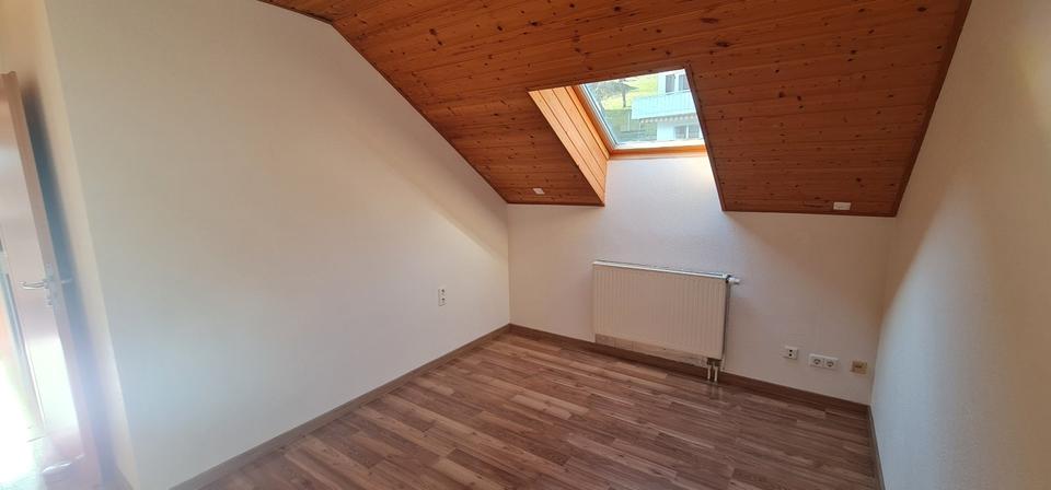Dachgeschoßwohnung Geislingen an der Steige - 3.5 Zimmer, 102 m&sup2;, 980&euro; | Angebot:24630717