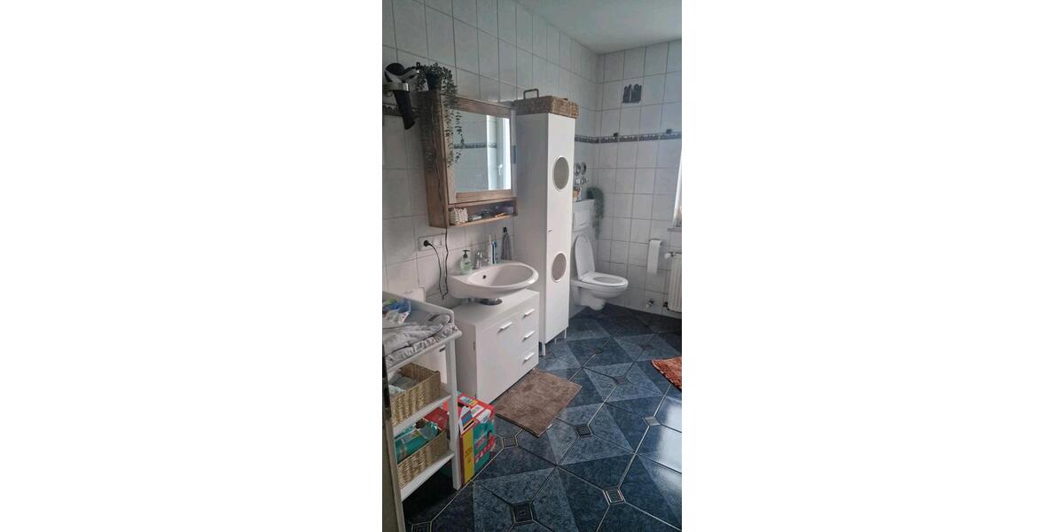 Etagenwohnung Lemgo - 4 Zimmer, 125 m&sup2;, 1.200&euro; | Angebot:26652580