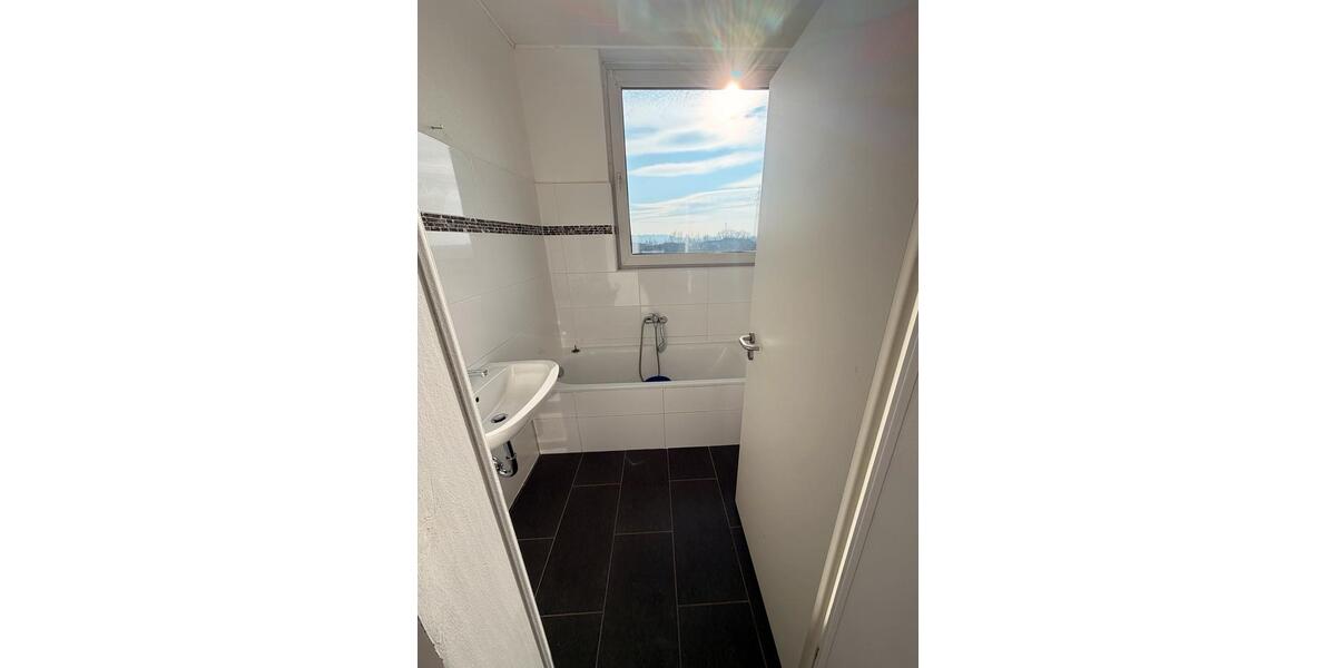 Wohnen auf Zeit Lünen - 4 Zimmer, 120 m&sup2;, 30&euro; | Angebot:24846332