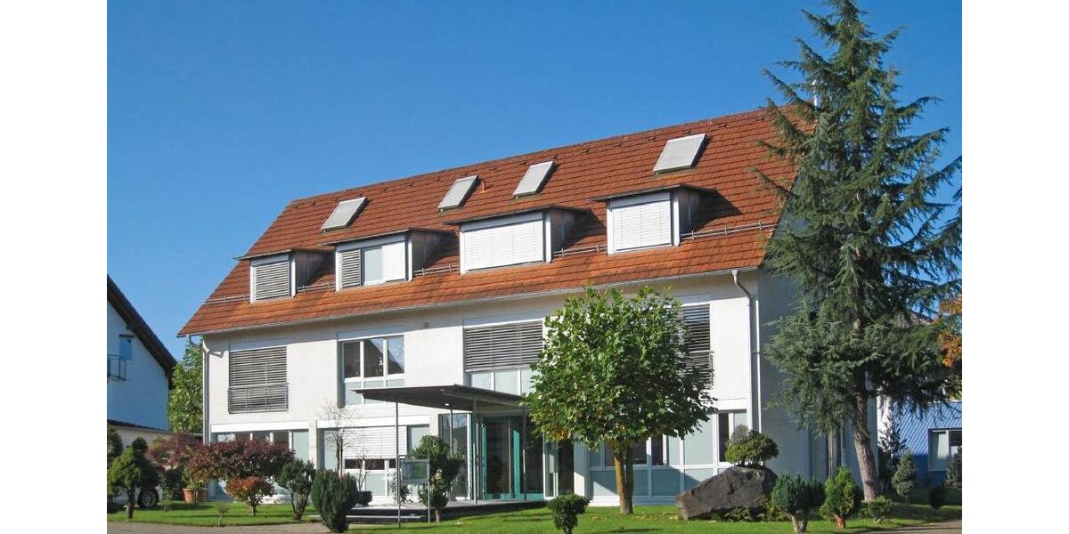 Einfamilienhaus March - 7 Zimmer, 241 m&sup2;, 2.892&euro; | Angebot:26656537
