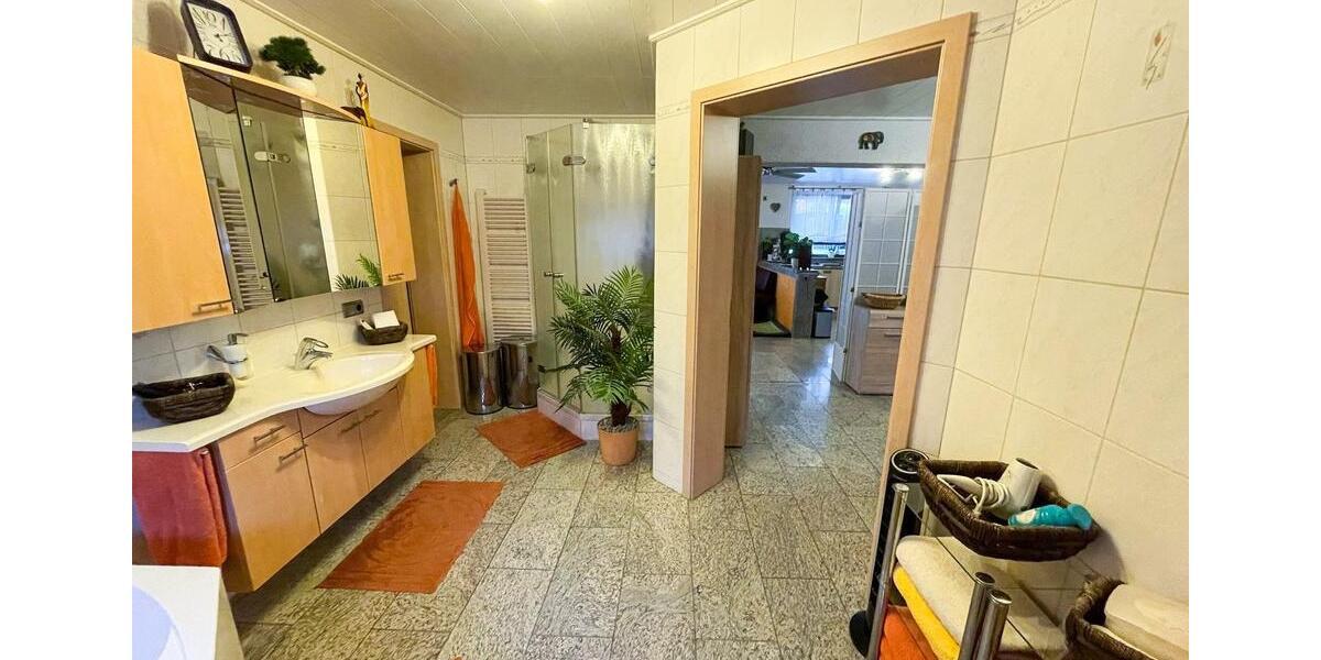 Etagenwohnung Maxdorf - 2 Zimmer, 102 m&sup2;, 1.150&euro; | Angebot:24701389