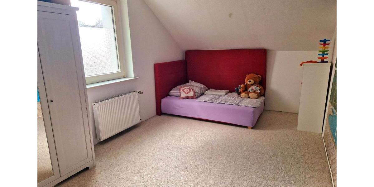 Dachgeschoßwohnung Bochum Höntrop - 3 Zimmer, 86 m&sup2;, 775&euro; | Angebot:25052508