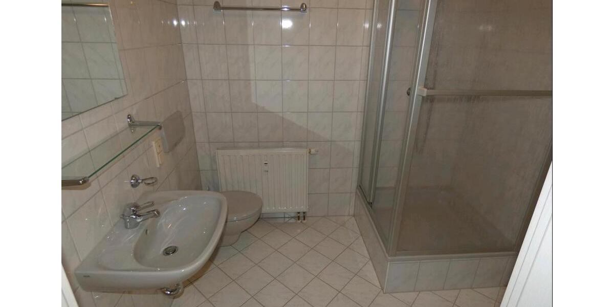 1-Raum Wohnung mit Terasse & Einbauküche - Zentrum Schleiz 1 zimmer