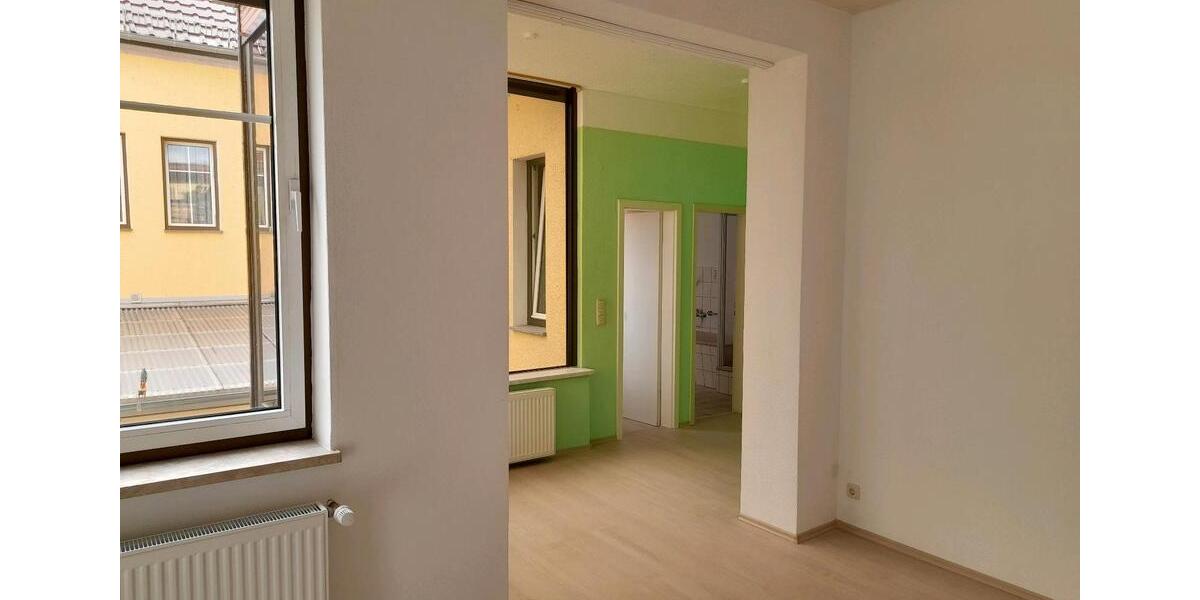 Etagenwohnung Groitzsch - 2 Zimmer, 70 m&sup2;, 490&euro; | Angebot:25831506