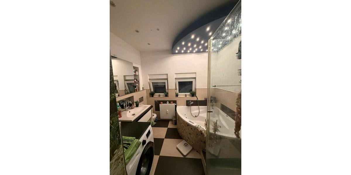 Erdgeschoßwohnung Düsseldorf Stadtbezirk 8 - 4 Zimmer, 100 m&sup2;, 1.800&euro; | Angebot:24755789