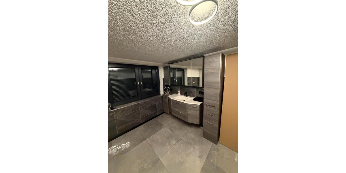 Etagenwohnung Kindelbrück - 4 Zimmer, 100 m&sup2;, 850&euro; | Angebot:26669566