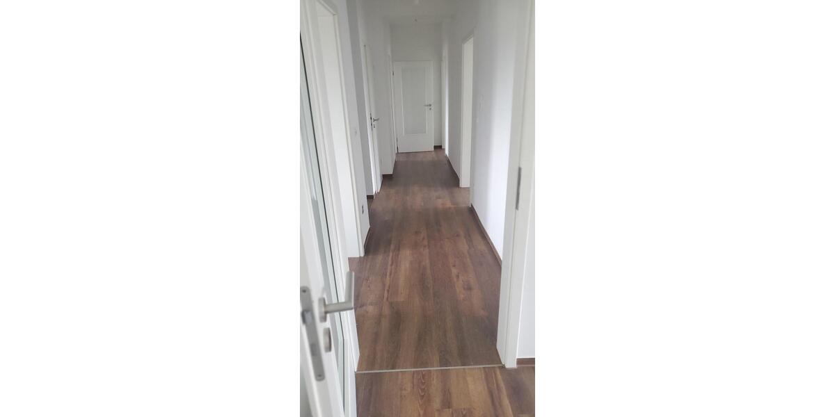 Etagenwohnung Zörbig - 3 Zimmer, 97 m&sup2;, 680&euro; | Angebot:26576542