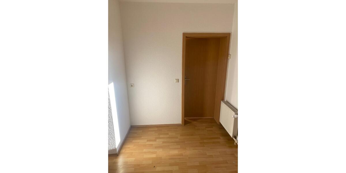 Etagenwohnung Staßfurt - 4 Zimmer, 103 m&sup2;, 500&euro; | Angebot:26633185