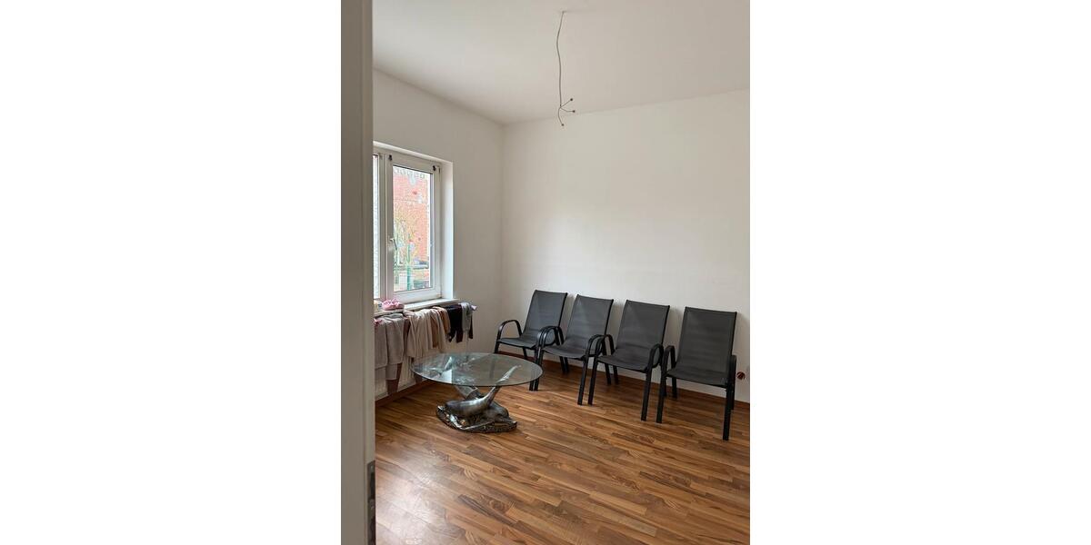 Erdgeschoßwohnung Delmenhorst - 2 Zimmer, 60 m&sup2;, 900&euro; | Angebot:25852176