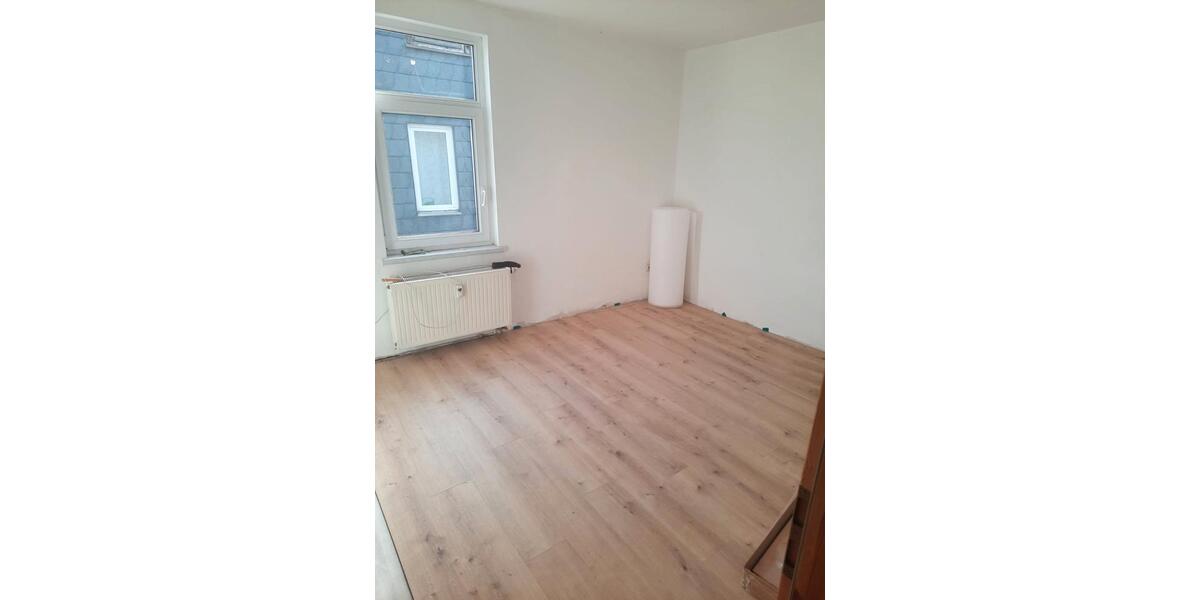 Dachgeschoßwohnung Eisenach - 4 Zimmer, 125 m&sup2;, 738&euro; | Angebot:25992448