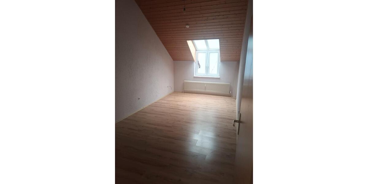 Etagenwohnung Weinheim - 2 Zimmer, 67 m&sup2;, 770&euro; | Angebot:26611052
