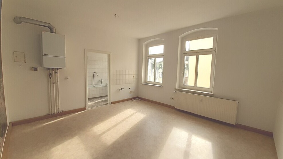 WG-Wohnung mit 4-Zimmern, 3.OG mit 2 Bädern in ruhigem und zentralem Wohnviertel von Gera