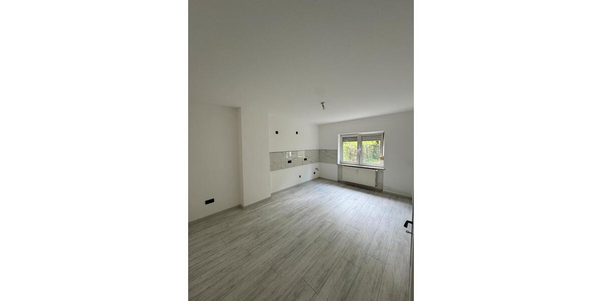 Hochparterre Saarbrücken West - 2 Zimmer, 60 m&sup2;, 600&euro; | Angebot:26638704