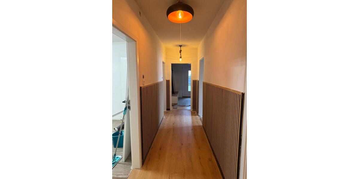 Erdgeschoßwohnung Albstadt Gemarkung Burgfelden - 4 Zimmer, 90 m&sup2;, 1.330&euro; | Angebot:26133512