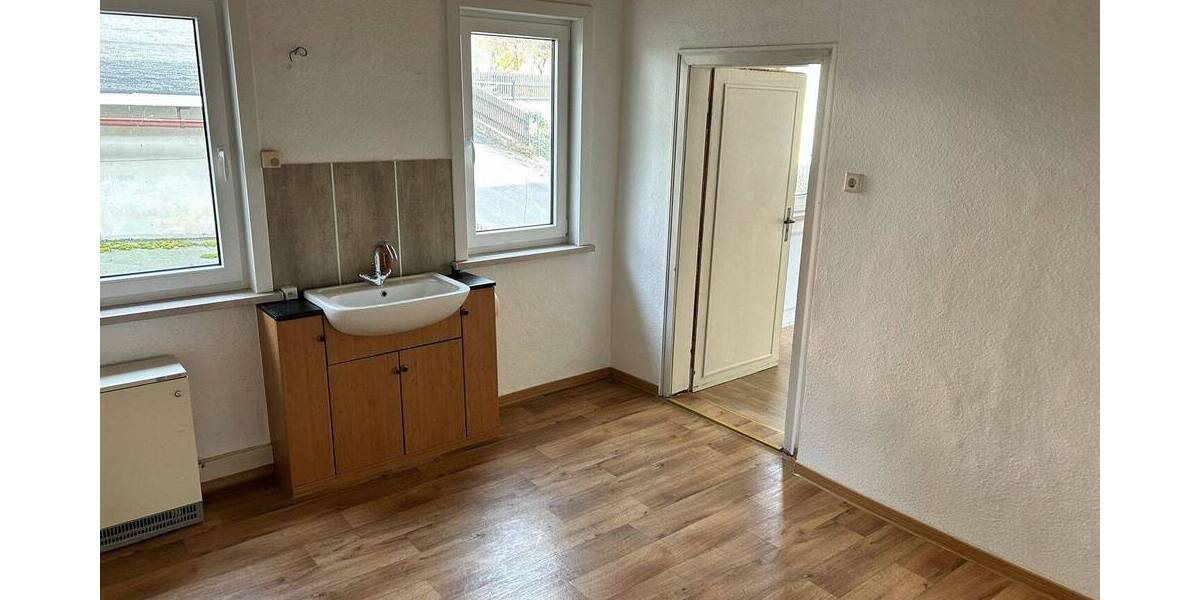 Etagenwohnung Gräfenthal - 4 Zimmer, 82 m&sup2;, 395&euro; | Angebot:26656949