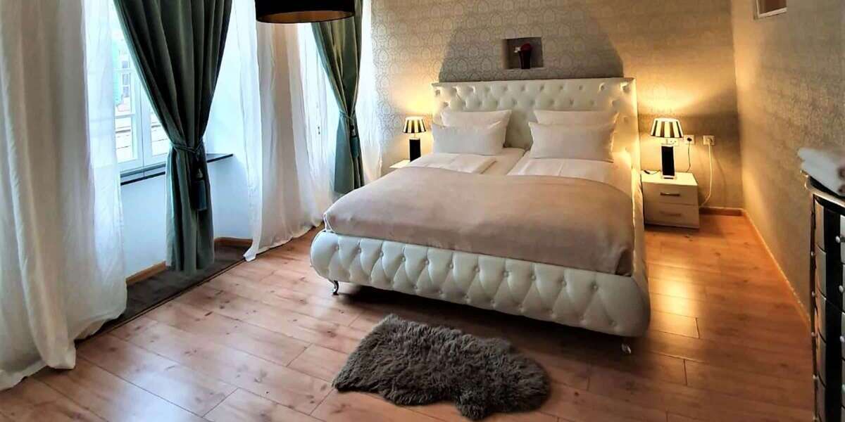 Zimmer Freiburg im Breisgau Altstadt - 3 Zimmer, 1.890&euro; | Angebot:24029067