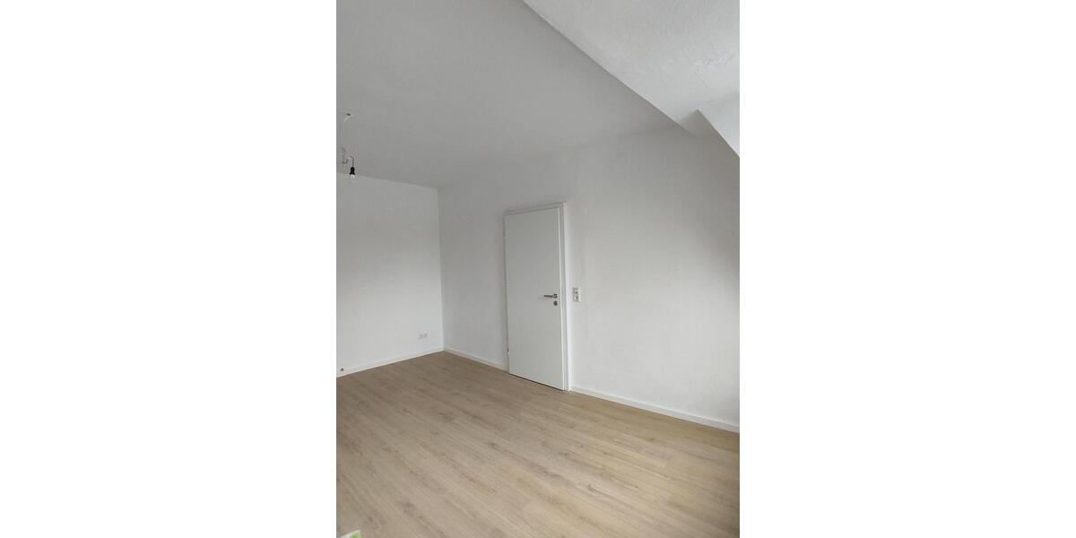 Etagenwohnung Ansbach - 5 Zimmer, 114 m&sup2;, 1.000&euro; | Angebot:26033210