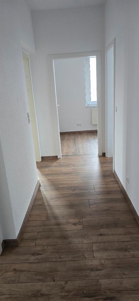 Der erste Monat Gratis in einer 3 Zimmerwohnung in der Waldstraße zimmer